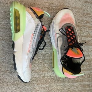 Nike AirMax 2090 Women’s size 9.5. Great condition worn a couple times.